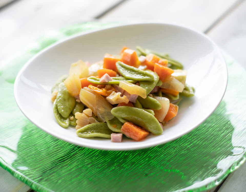 Insalata di Pasta Foglie di Ulivo con Giardiniera in olio Extravergine